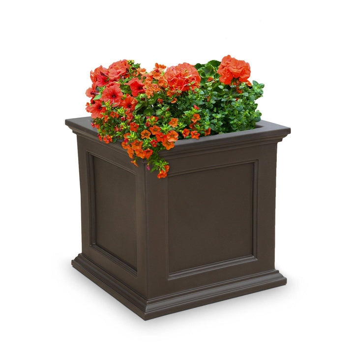 Beckett Patio Planter 20in x 20in Highwood USA