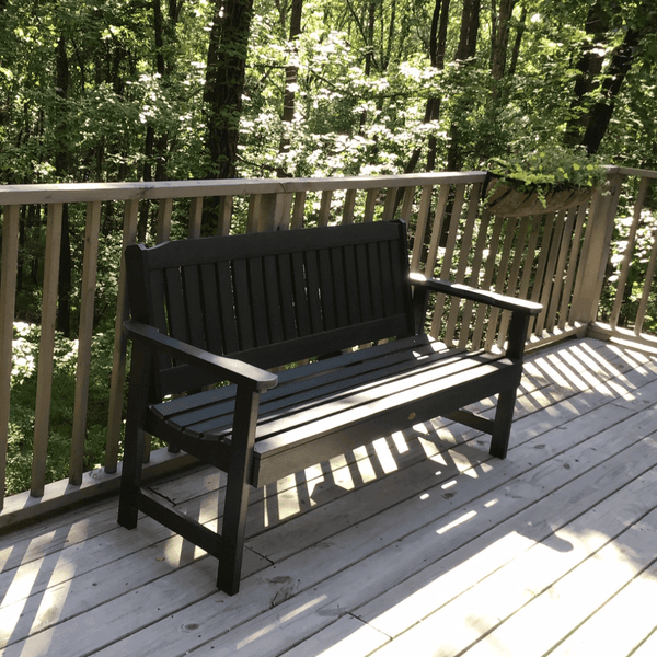 A Complete Guide to Outdoor Benches