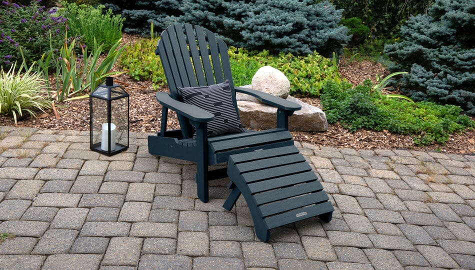 Outdoor Chairs & Ottomans