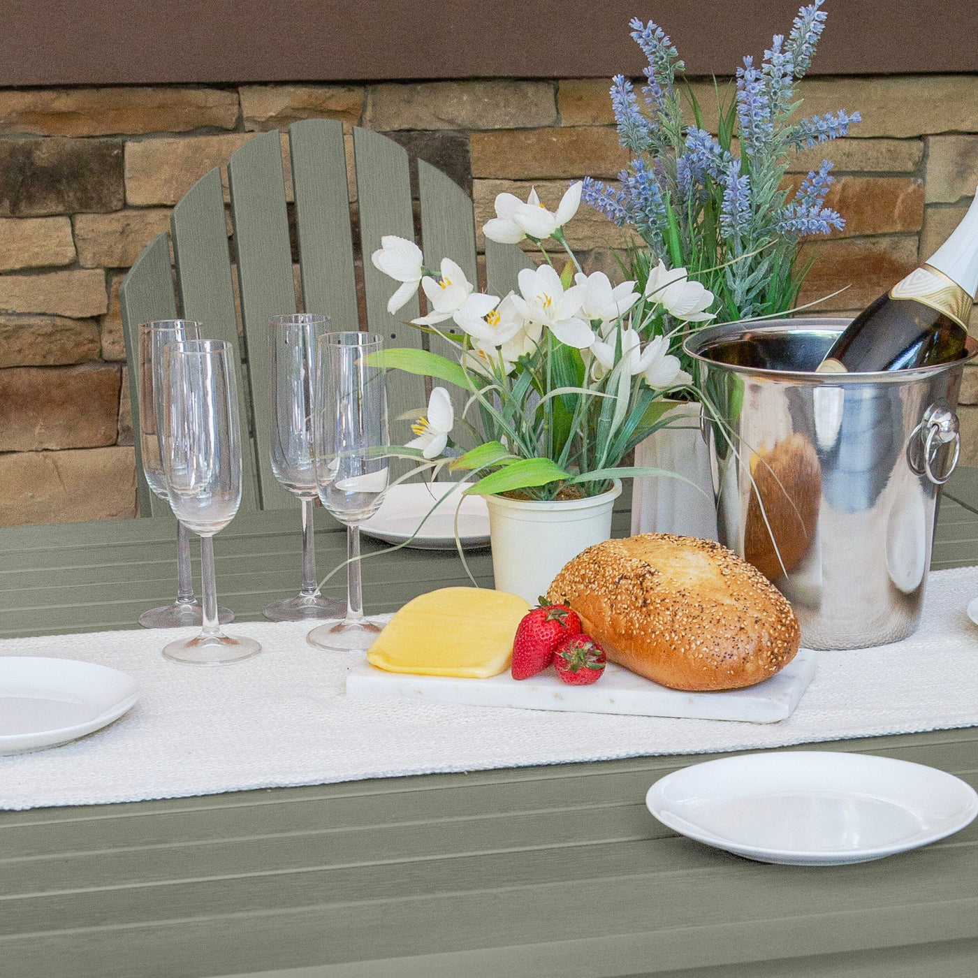 Hamilton 5pc Square Dining Set 42in x 42in - Counter Height Dining Highwood USA 