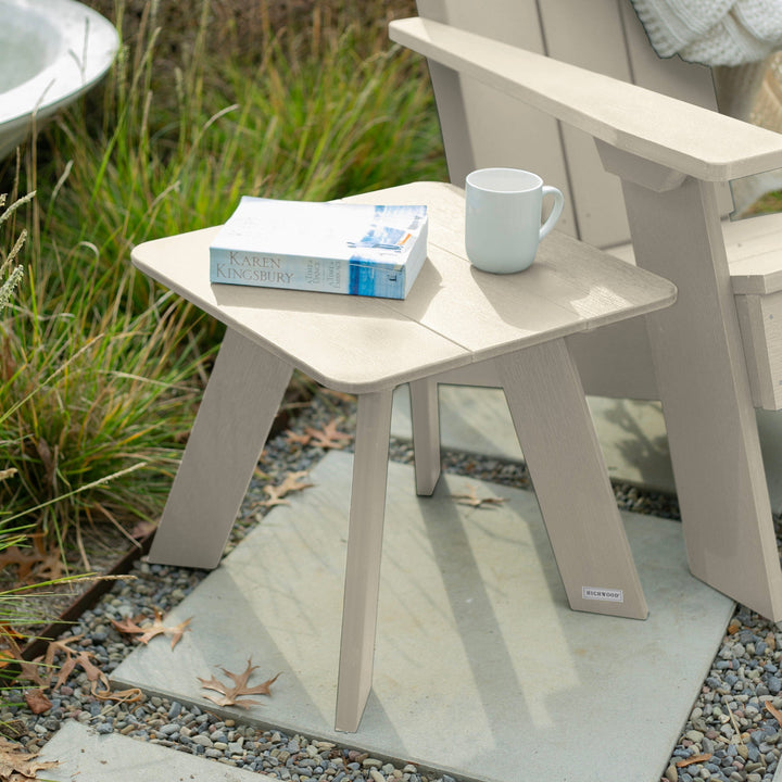 Italica Modern Side Table Table Highwood USA 